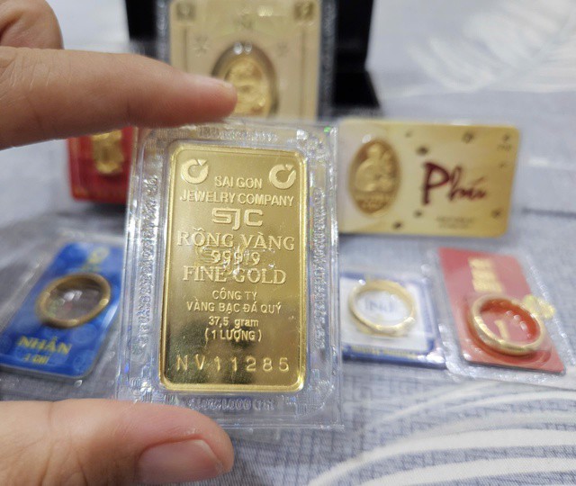 Công ty PNJ thông báo không còn vàng miếng SJC, vàng nhẫn trơn và cả miếng vàng Tài Lộc PNJ