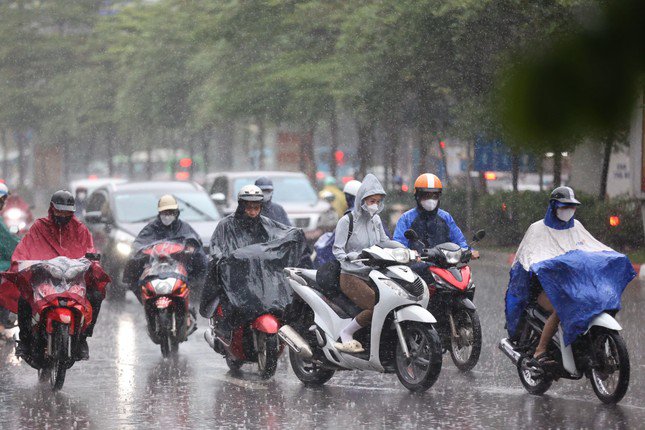 Miền Bắc, Bắc Trung Bộ đón mưa dông diện rộng từ đêm 9/5