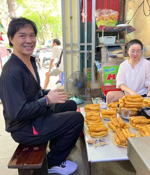 Nathan Lee giản dị xuất hiện tại Hà Nội.