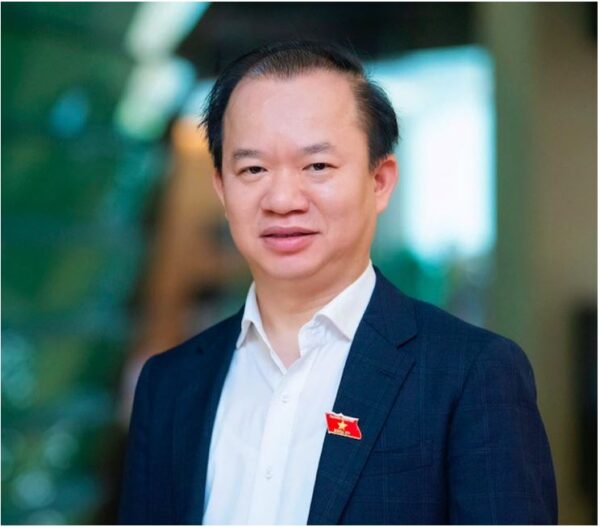 Nữ du khách bị xé thẻ lên máy bay: Khó - dễ không ở quy trình, mà là thái độ