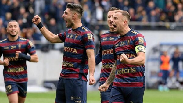 soi kèo Pogon Szczecin vs Widzew lodz, 2h30 ngày 3/12